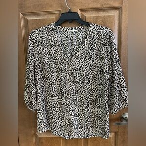 Women’s animal print blouse. Like new. Casual or dress. SFH